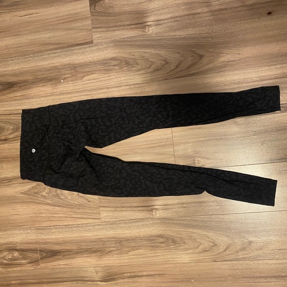 lululemon cheeta print pant - Picture 1 of 3